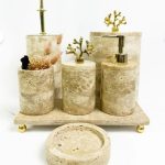 Traverten Banyo Seti 7li Gold Mercan Objeli Standlı